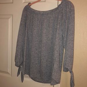 Grey off the shoulders long sleeve shirt